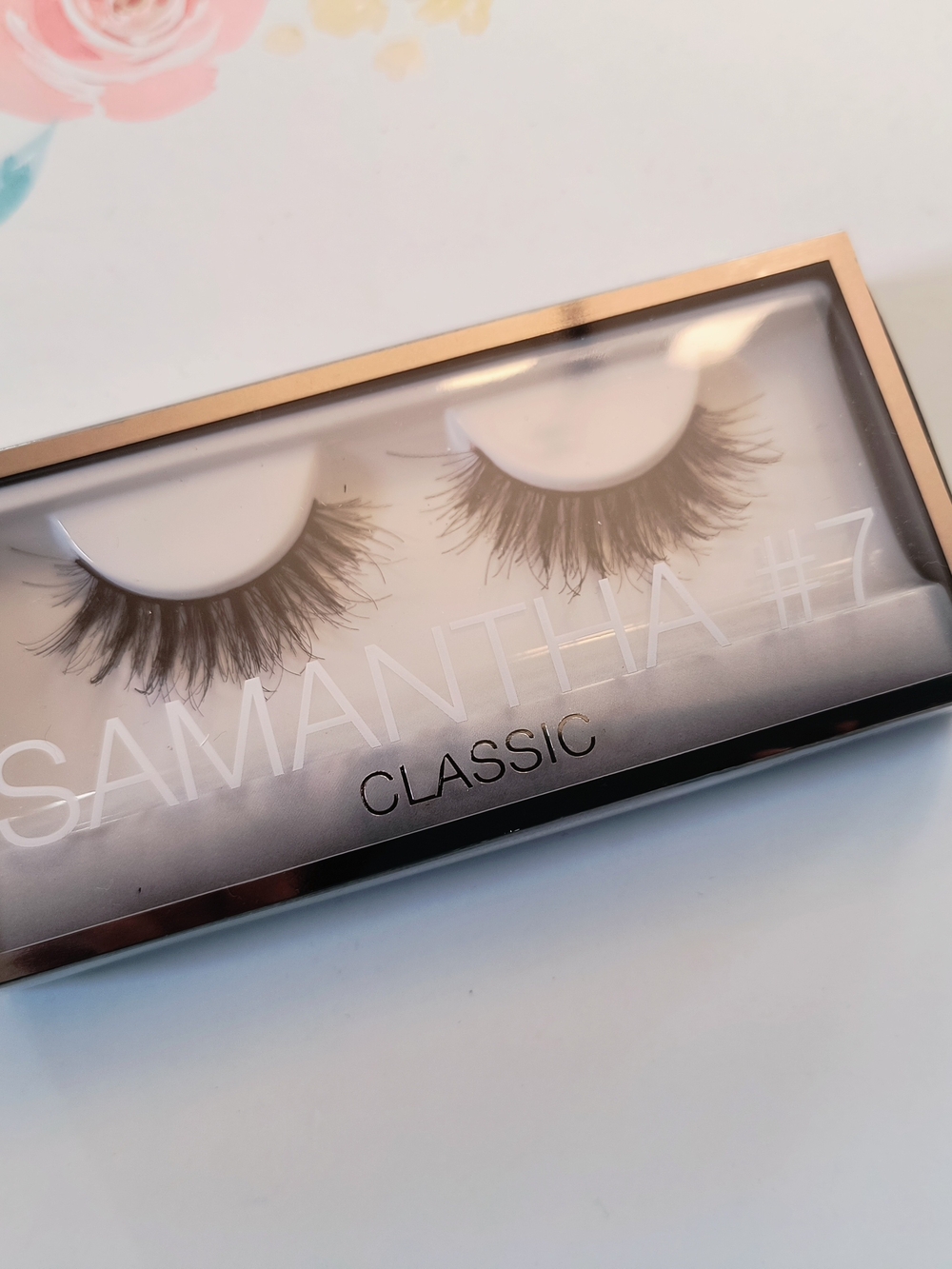 Huda Beauty Classic False Eyelashes In #7 Samantha
